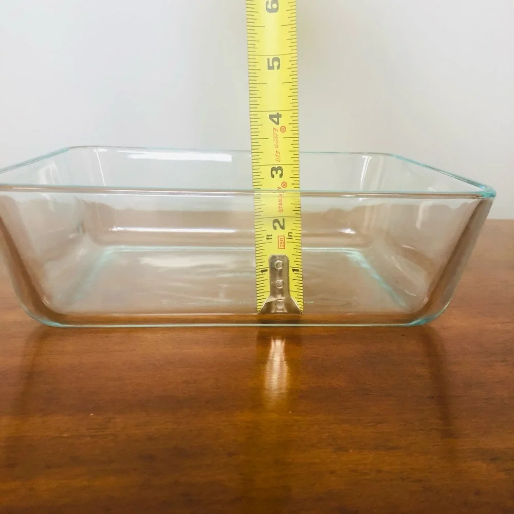 Pyrex dish #7212
